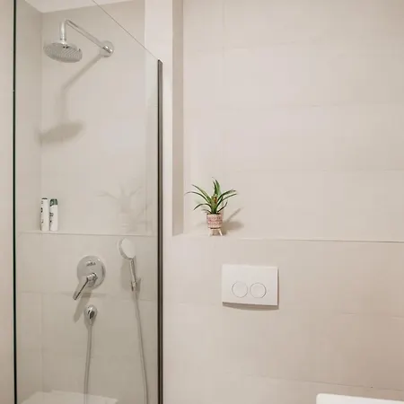Cozy Gala Apartment